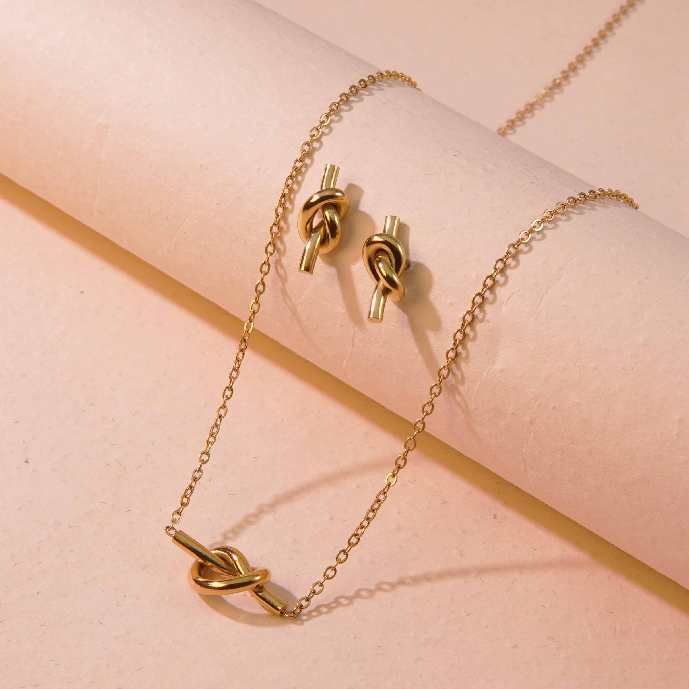 1 Piece Knot Charm, Cable Chain + 2 Piece Knot Earrings - 18K Gold