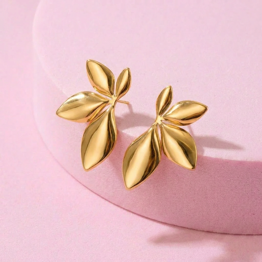1 Pair Bold Leaf Earrings - 18K Gold Plated